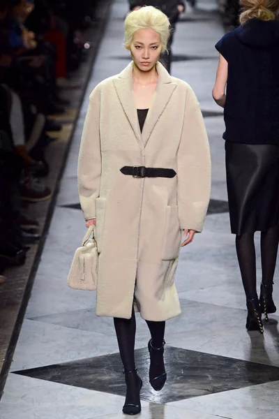 Look 35